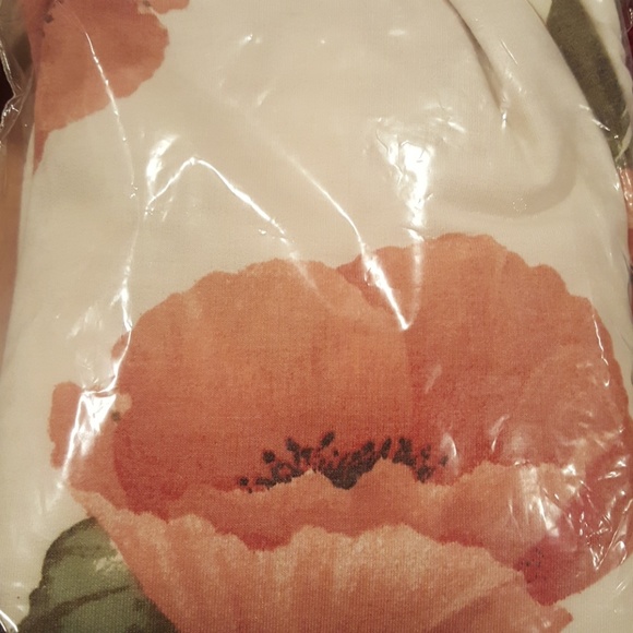 Agnes And Dora Pull over Large - Picture 2 of 2